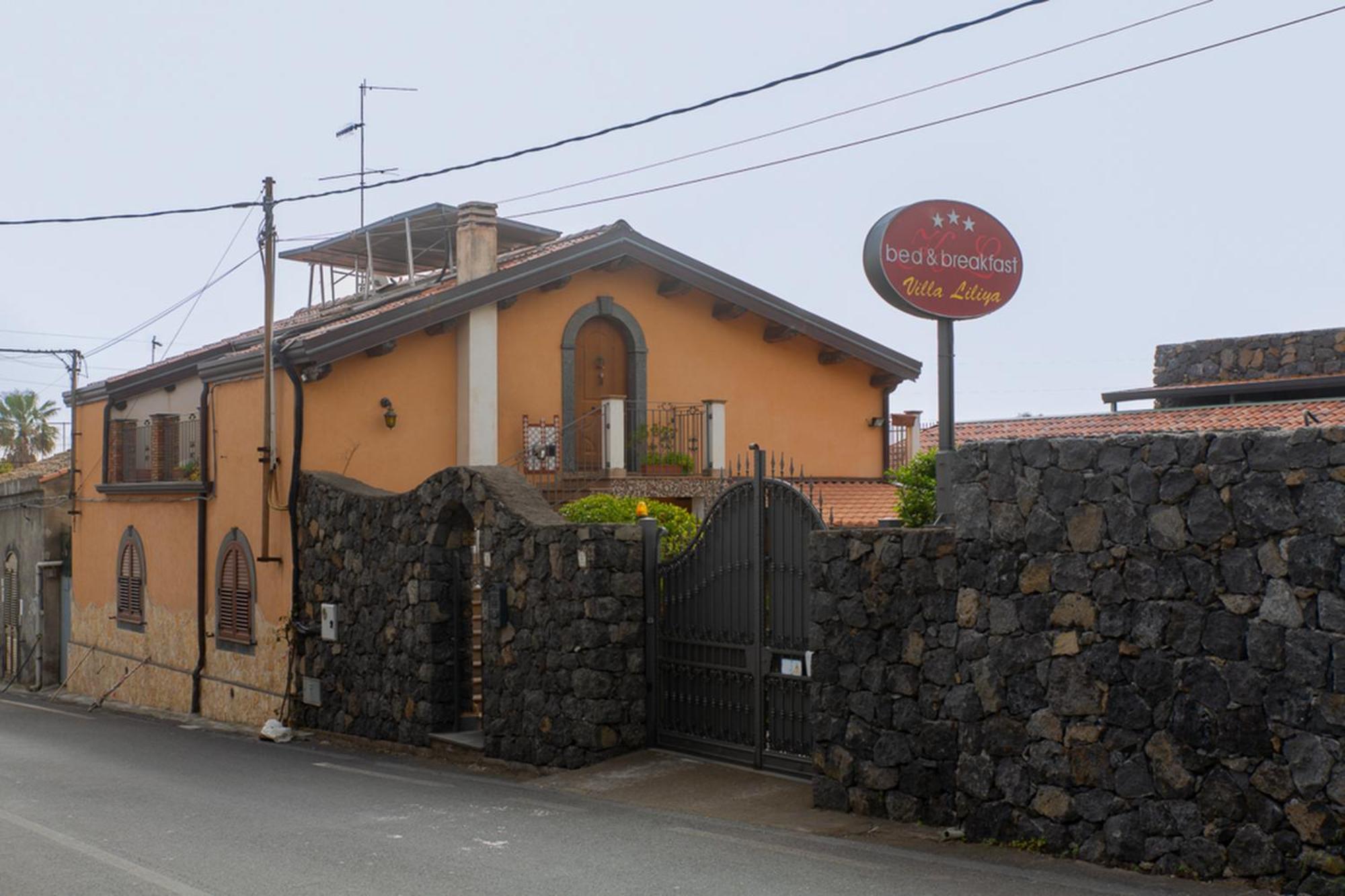 B&B Villa Liliya Fiumefreddo di Sicilia Eksteriør billede