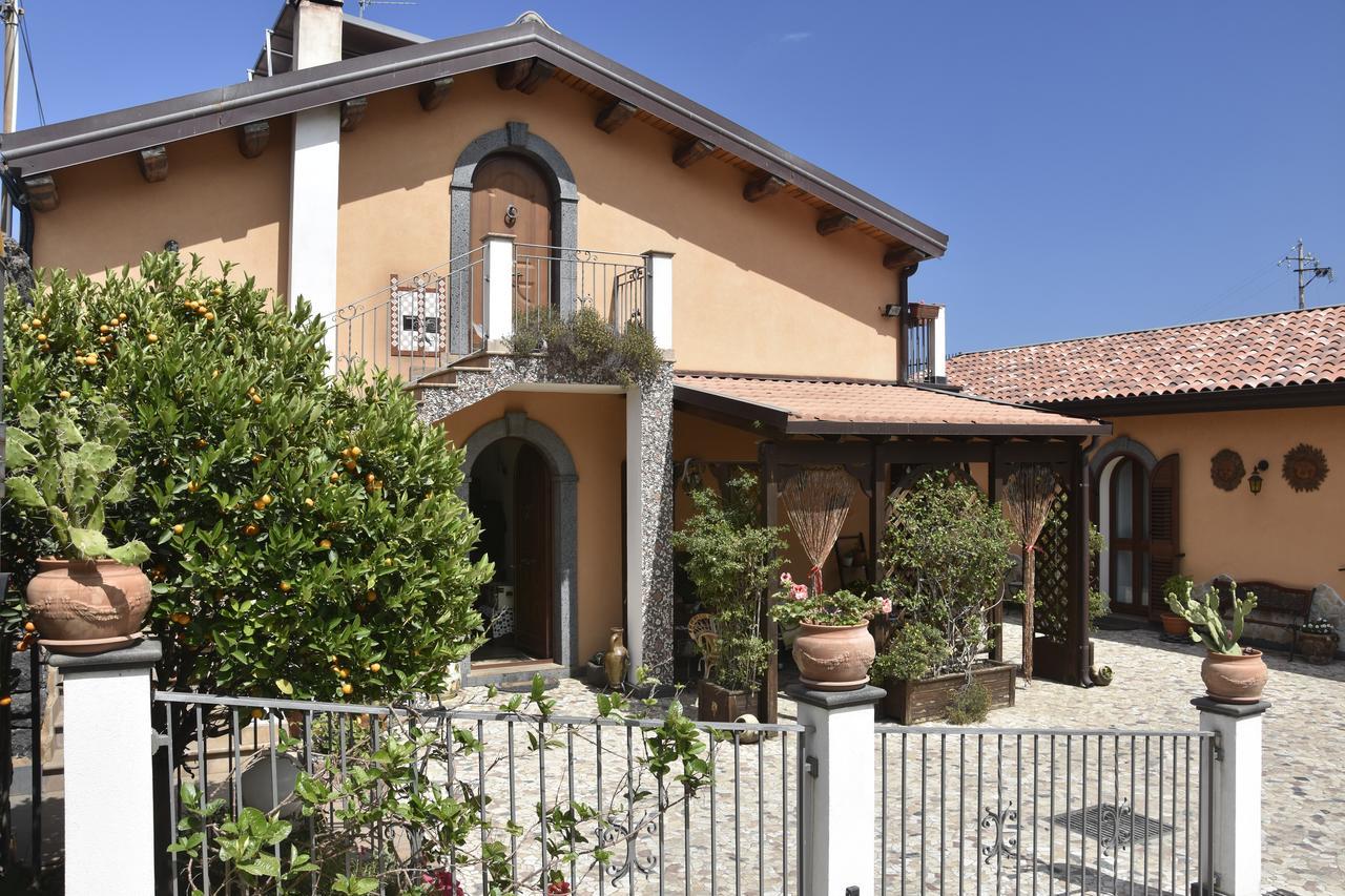 B&B Villa Liliya Fiumefreddo di Sicilia Eksteriør billede